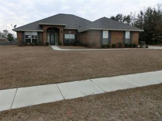2245 Fernwood Loop East