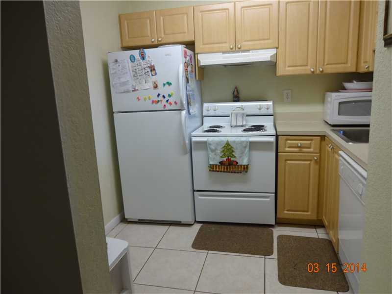 9320 FONTAINEBLEAU BL # 404