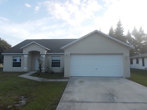 321 NW Concord Dr