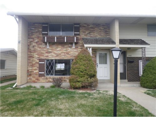 2346 W Chateau Drive