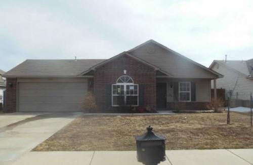605 South Shawnee St