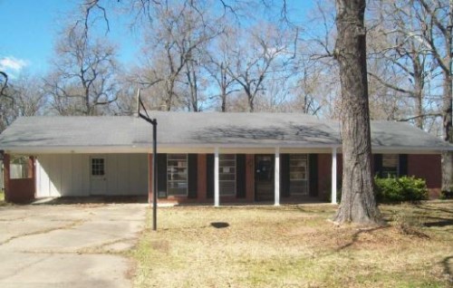 26 Oakwood Dr