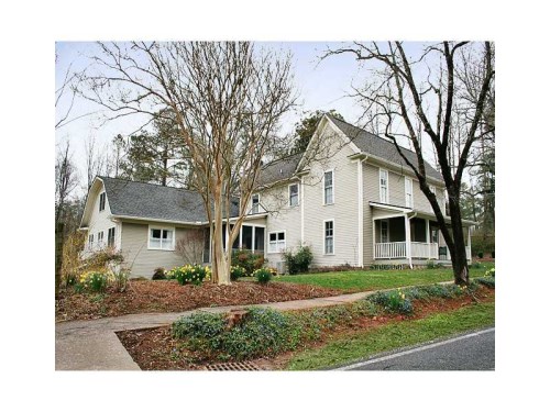 338 North Chestatee Street