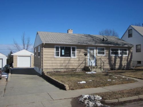 2900 E Sioux St