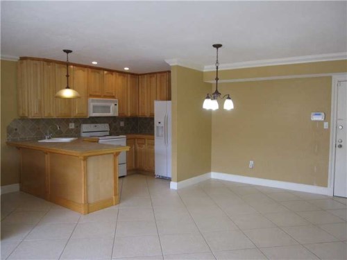 8315 SW 72 AV # 210B