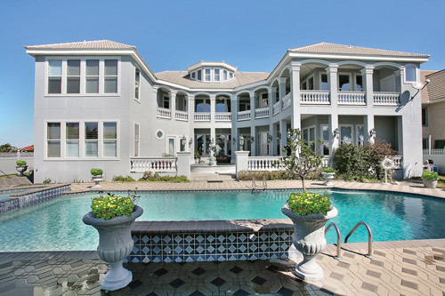 1064 LAKESHORE BL