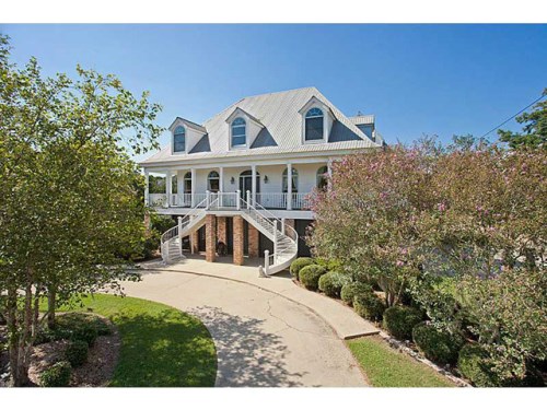100 NORTHLAKE DR