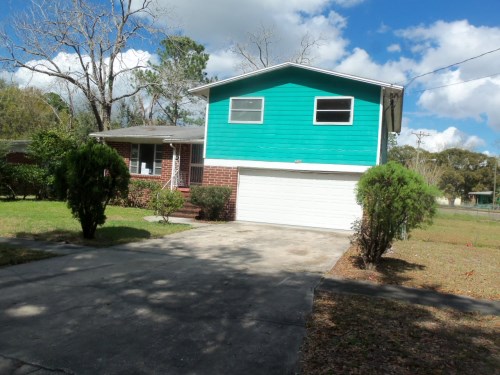 5007 Dostie Dr S