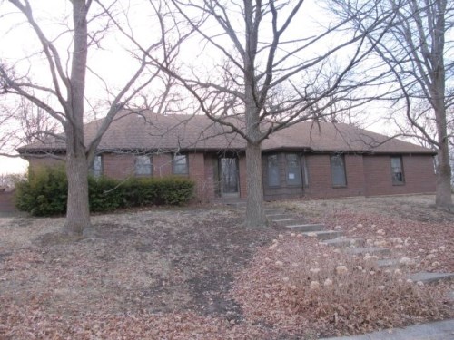 2434 N 68th Pl