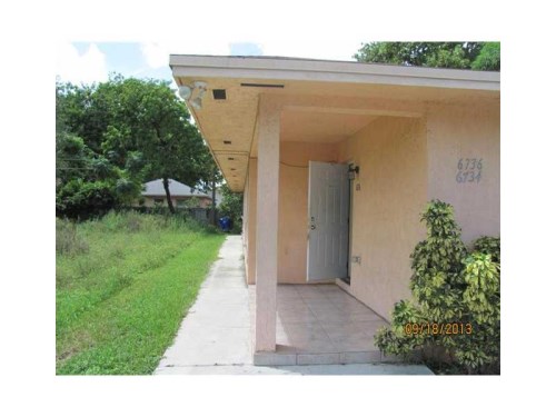 6734 NW 4 AV