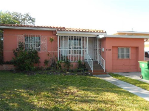 5610 SW 5 ST