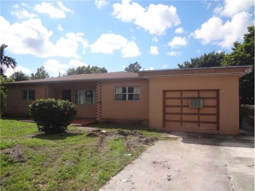 320 NE 160 ST