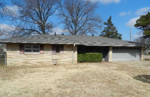 919 N Chickasaw Ave
