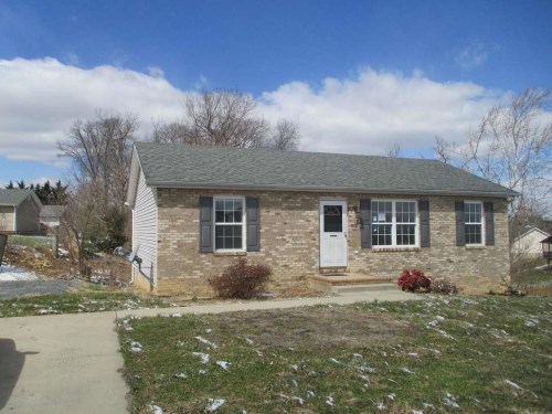 648 Fulton Dr