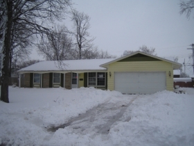 1027 Crestway Dr