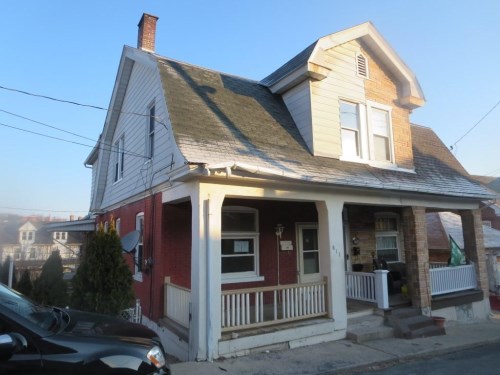 811 Bastian St