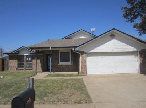 1144 W Hills Ter