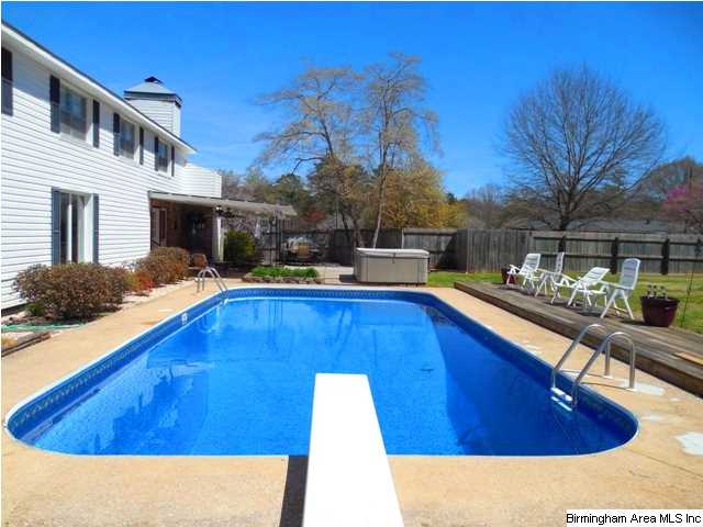 135 SILVERWOOD DR