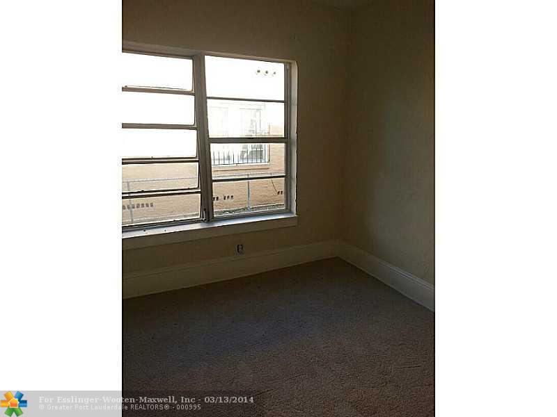 1861 NW 47TH TER
