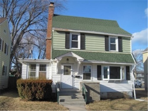 704 Menomonee Ave