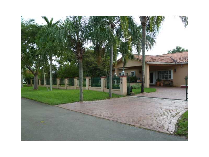17550 SW 178 AV