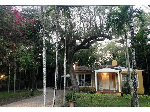 944 NW 9 CT