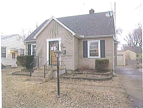 405 E Forrest Hill Aven