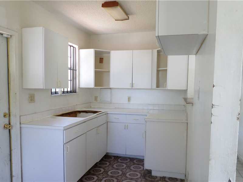 12325 NW 19 AV