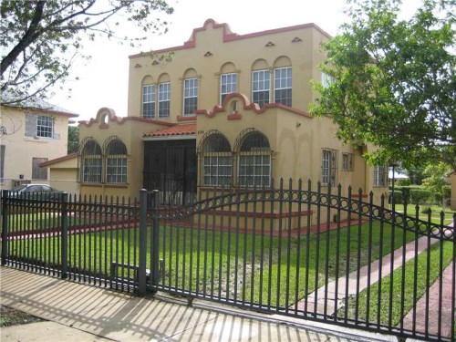 2144 SW 10 ST