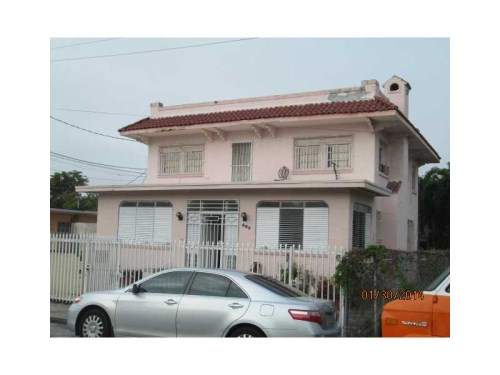 620 NW 10 AV
