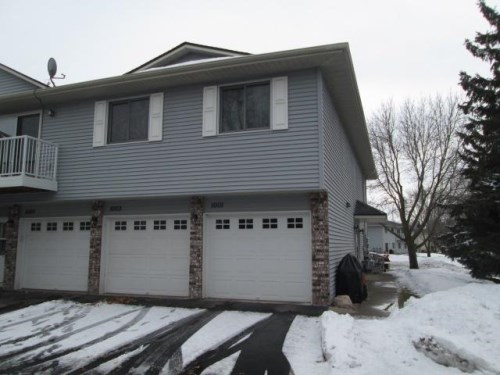 1003 Pond View Ct