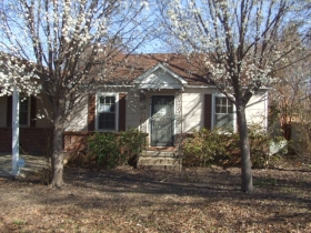 615 Pecan St
