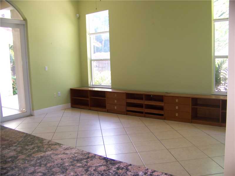 7931 SW 152 TE