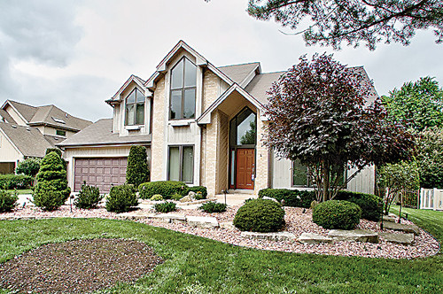 9s300 WOODCREEK Place