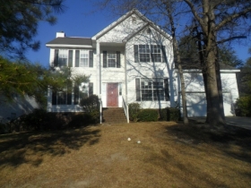1204 Glendevon Cir