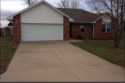 214 W Warren Ave