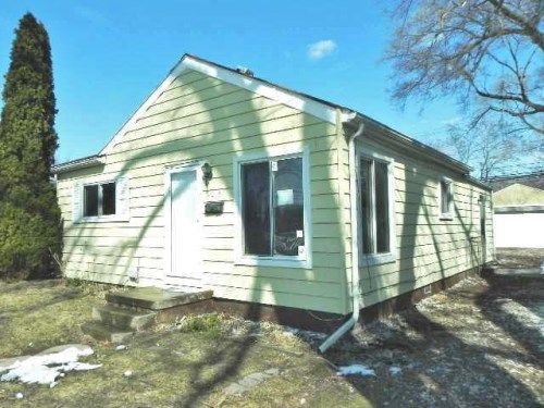 2315 S Christine