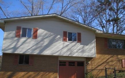 109 Crawford Ln SE
