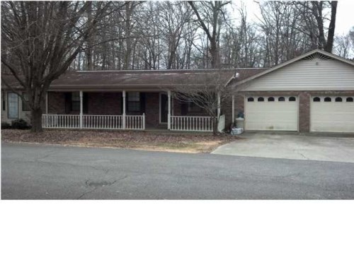 320 Almond St