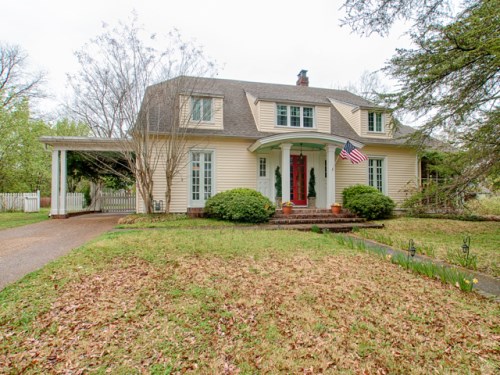 852 Riverview Dr