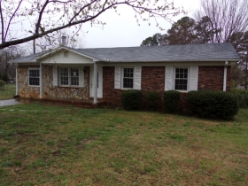 106 Leisure Ln