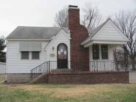 623 W Delmar Ave