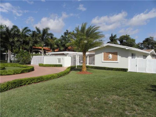 8365 SW 4 ST