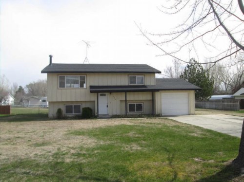 206 NW Wilson Circle