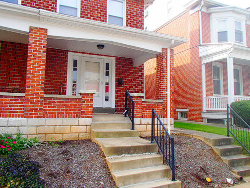 1716 Monroe St.
