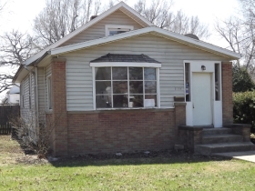 1114 E Corrington Ave