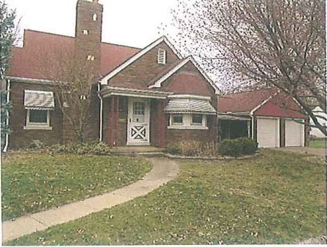 1002 E Elmhurst Ave