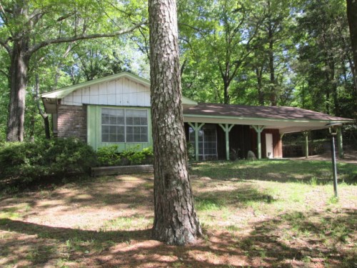 900 Oakhill Cir