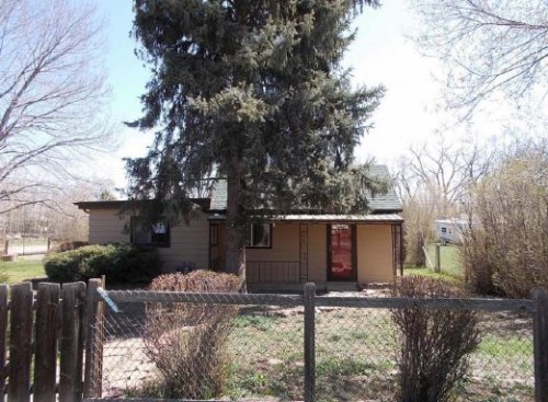 1290 Vivian St