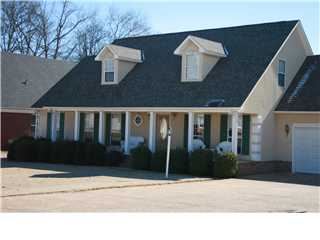 908 Puritan Ave